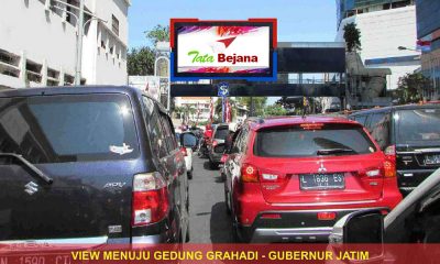 Sewa megatron videotron di Surabaya Jl. Tunjungan Romansa